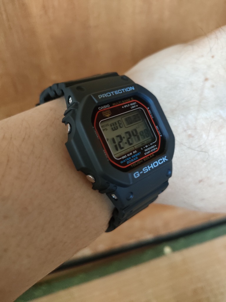 カシオ G-SHOCK 3496 G-5600UE