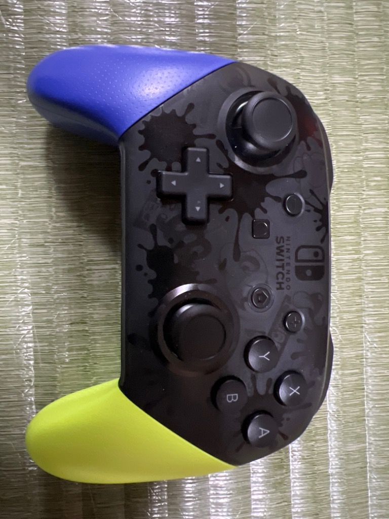 Switch Proコントローラー スプラトゥーン３エディション（２０２２年８月２６日発売）【新品】 : 78117 : 一休さん 2号館 - 通販  - Yahoo!ショッピング