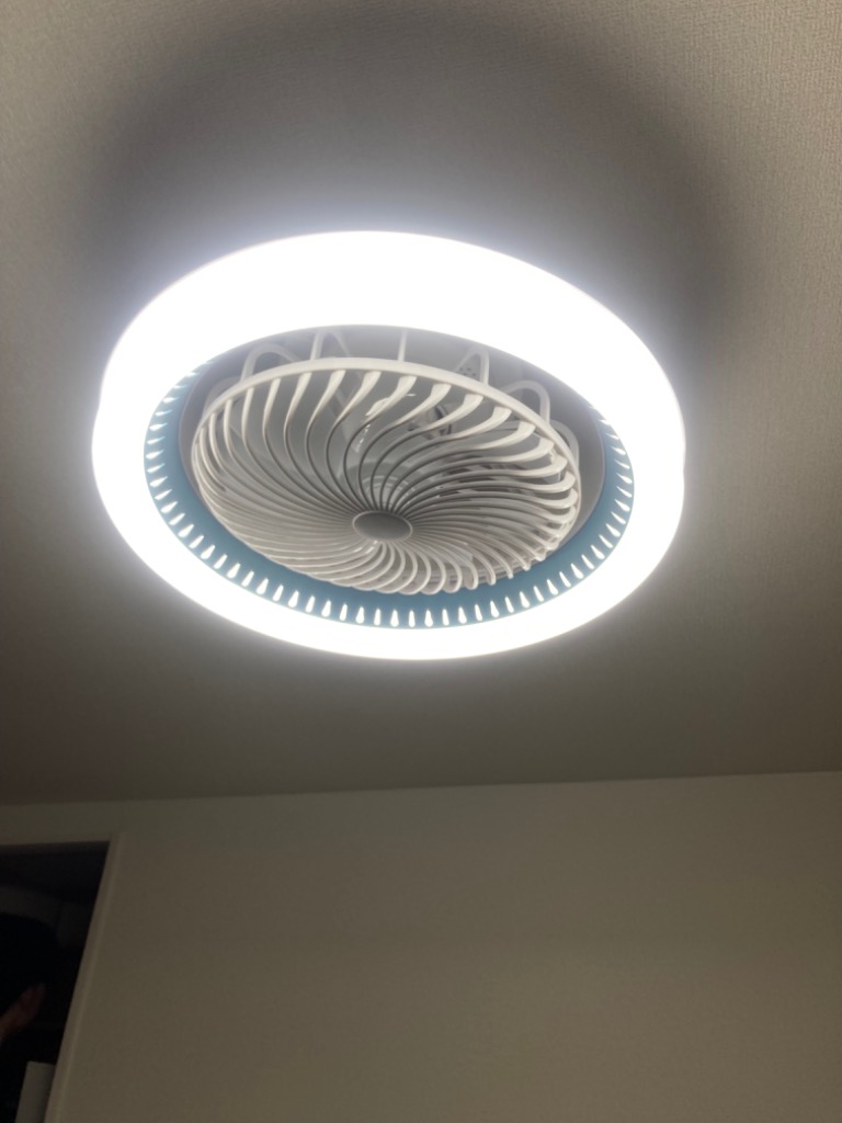 シーリングファンライト 360°首振 led シーリングライト 調光調色 シーリングファンライト 首振り led シーリングファン 調光調色