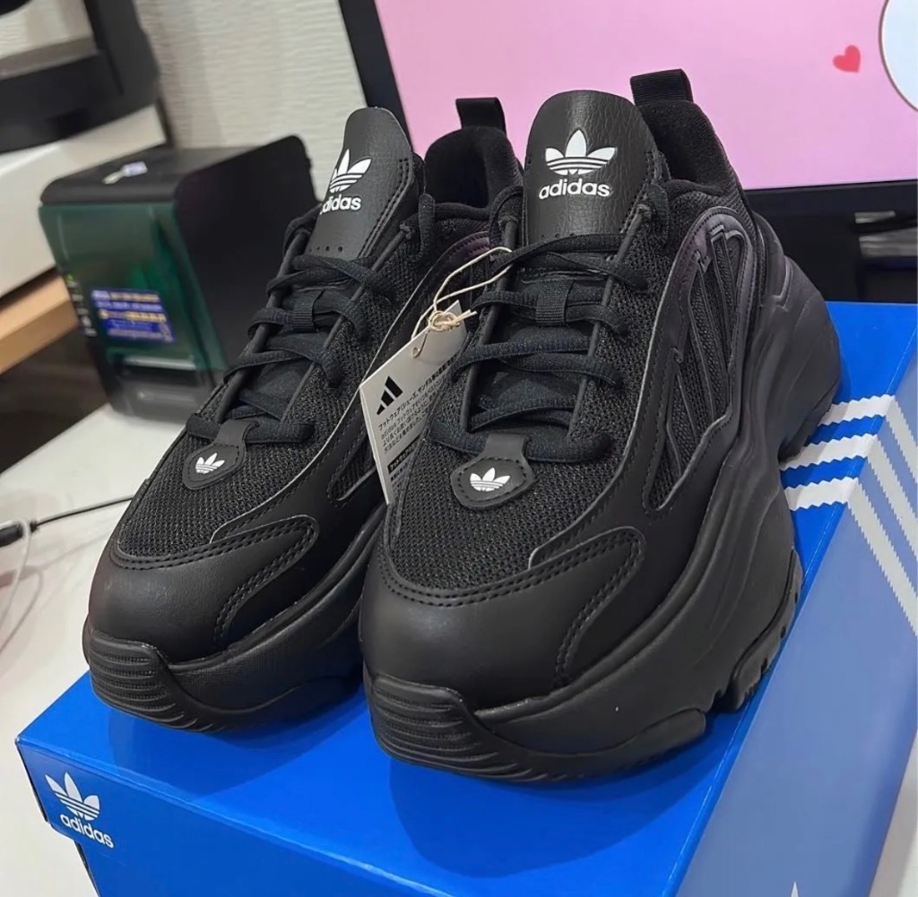 新品　未使用　adidas アディダス OZGAIA W オズガイア　24.5㎝ adidas（アディダス） レディース OZGAIA W オズガイア W IG6045 CORE