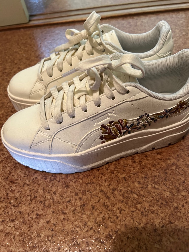 PUMA プーマ KARMEN 2 MU EMBROIDERY カルメン エンブロイダリー