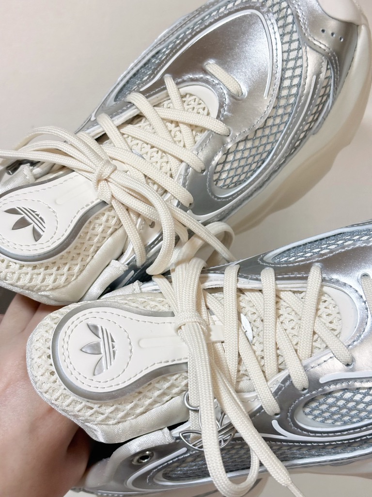 adidas（アディダス） レディース OZVENUZ W オズヴィーナス W KK4675