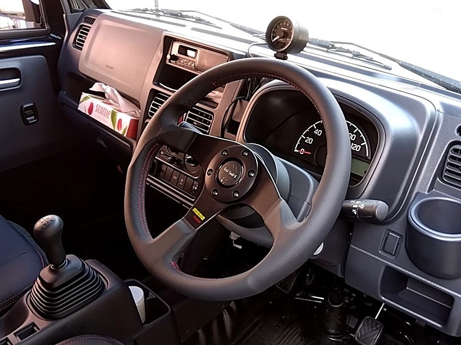 MOMO MOMO モモ TUNER BLACK 350mm T-14（ブラック） ハンドル