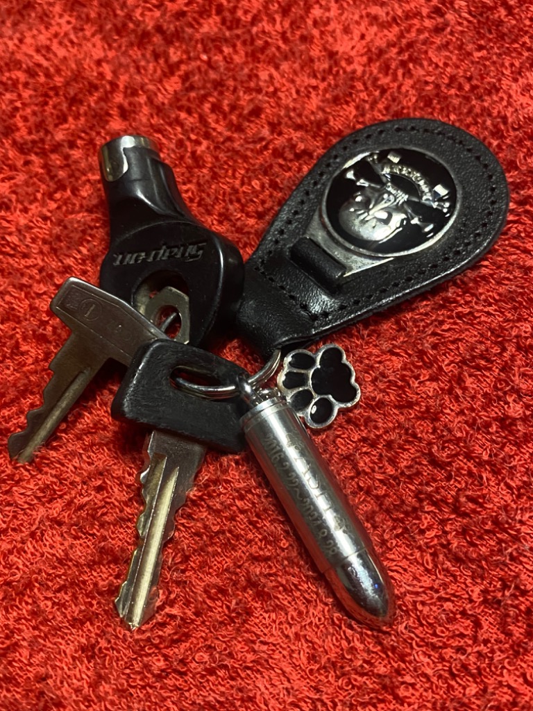 ACE CAFE LONDON キーホルダー ピンズ セット バイク ACE CAFE LONDON キーホルダー ピンズ セット