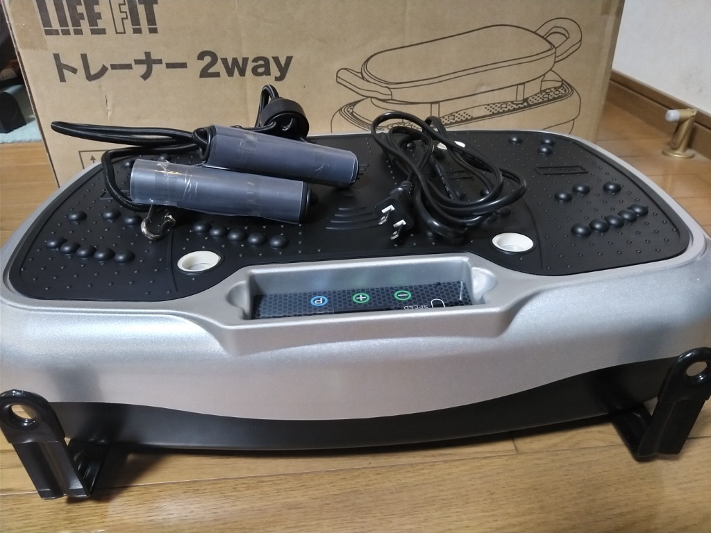 ＦI I I     ダイエット機器・美容 健康器具 ブルブル振動マシン ステッパー ダイエット器具 ライフ