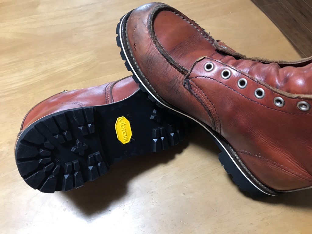 靴修理 ビブラム 1136 黒 ブーツ修理 レッドウイング ダナー 登山靴修理 ソール交換 vibram1136 自分で 交換 できない方