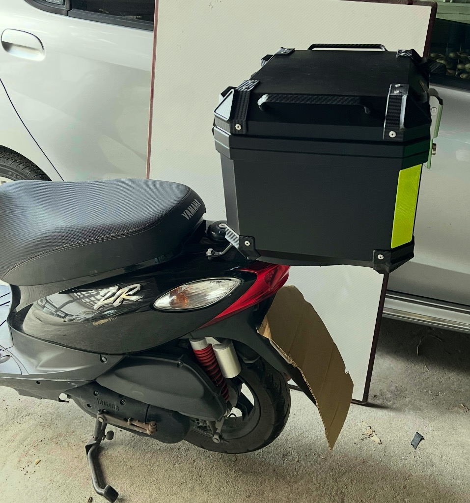 ⭐️離島別途送料追加⭐️ 新品未使用品【32L】ABSリアボックス楕円 バイク用品 ABSリアボックス 楕円32L