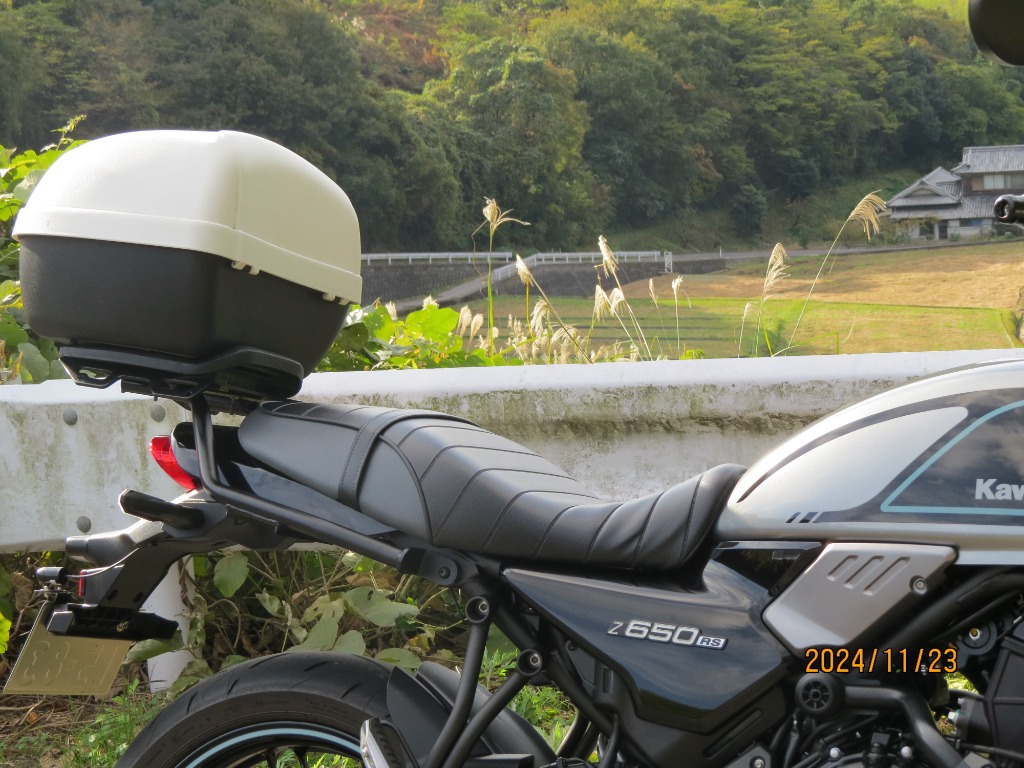張り替え作業+色が選べる) Z650RS カスタム 35mmあんこ抜き 張り替え作業+色が選べる) Z650RS カスタム 35mmあんこ抜き