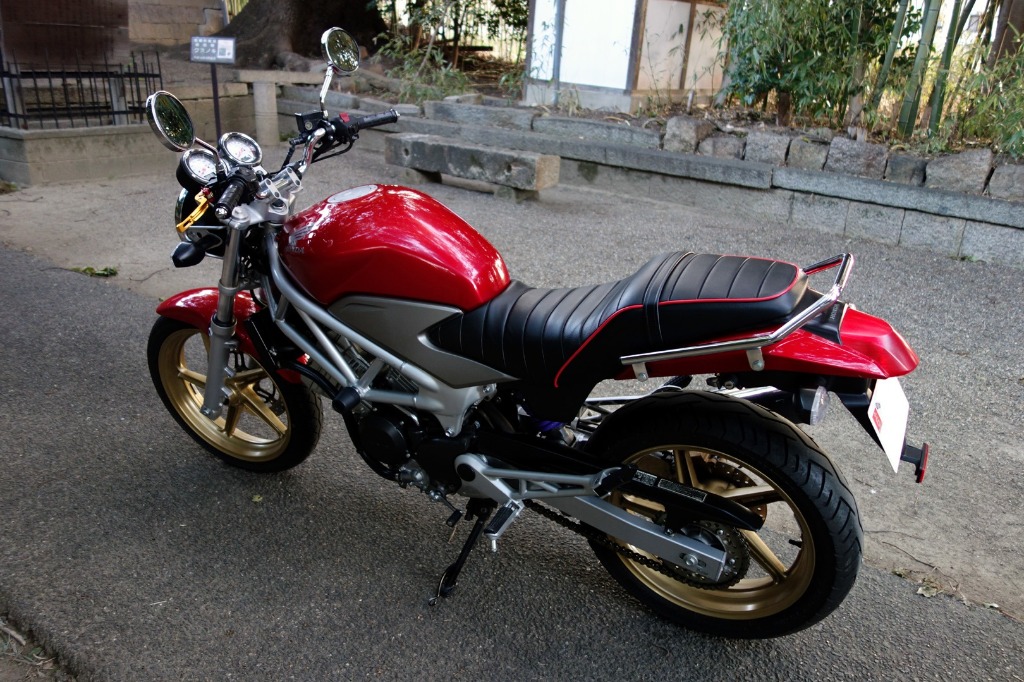 VTR250 FI カスタムシート　ローダウン VTR250 | ユーザーフォトライブラリー | 株式会社丸直 バイク事業部