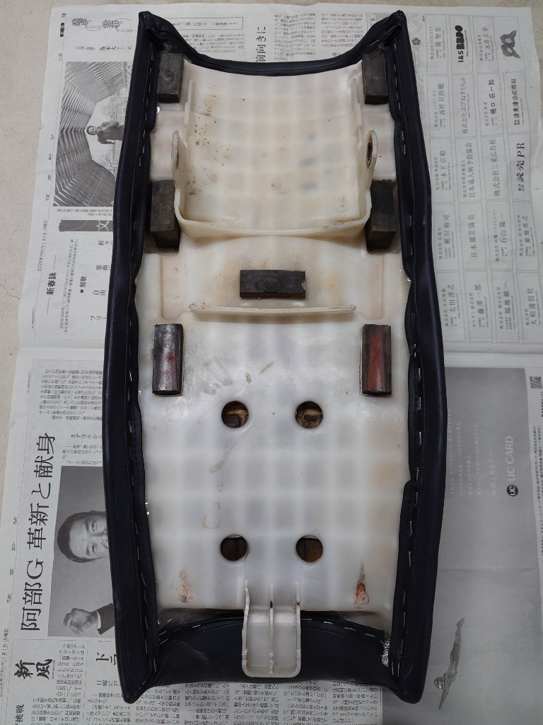 XL125R シートカバー 黒/タンデムベルト付き/ステッチ：透明