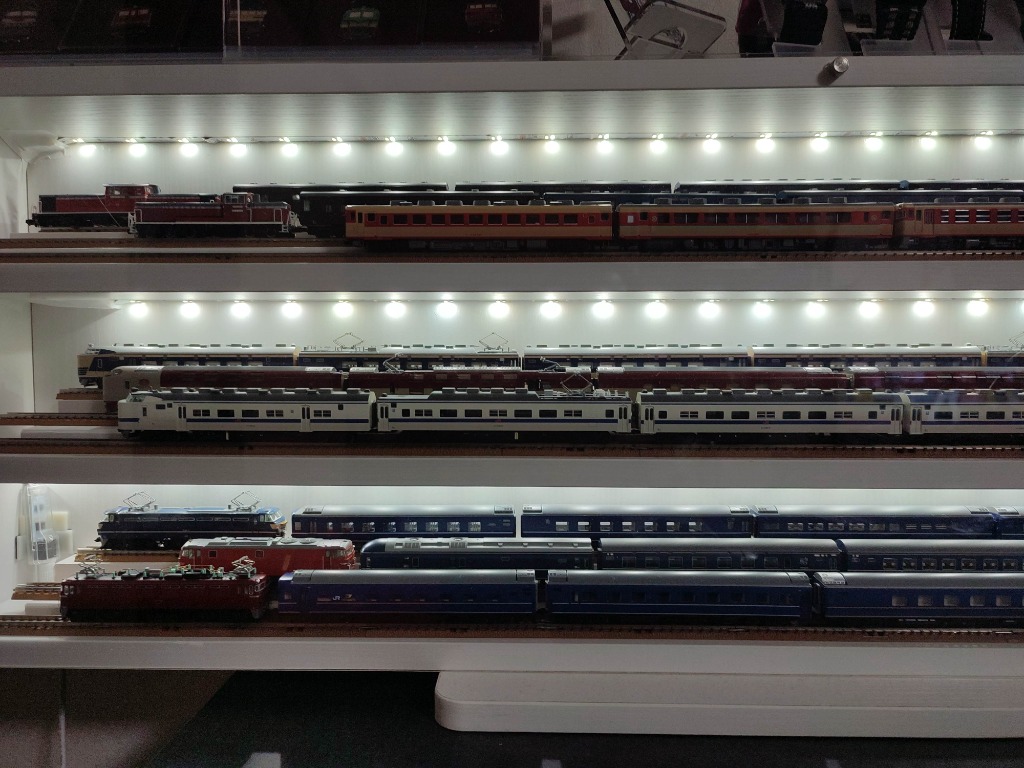 Nゲージ HOゲージ対応 鉄道模型 3段 ディスプレイケース 組立式