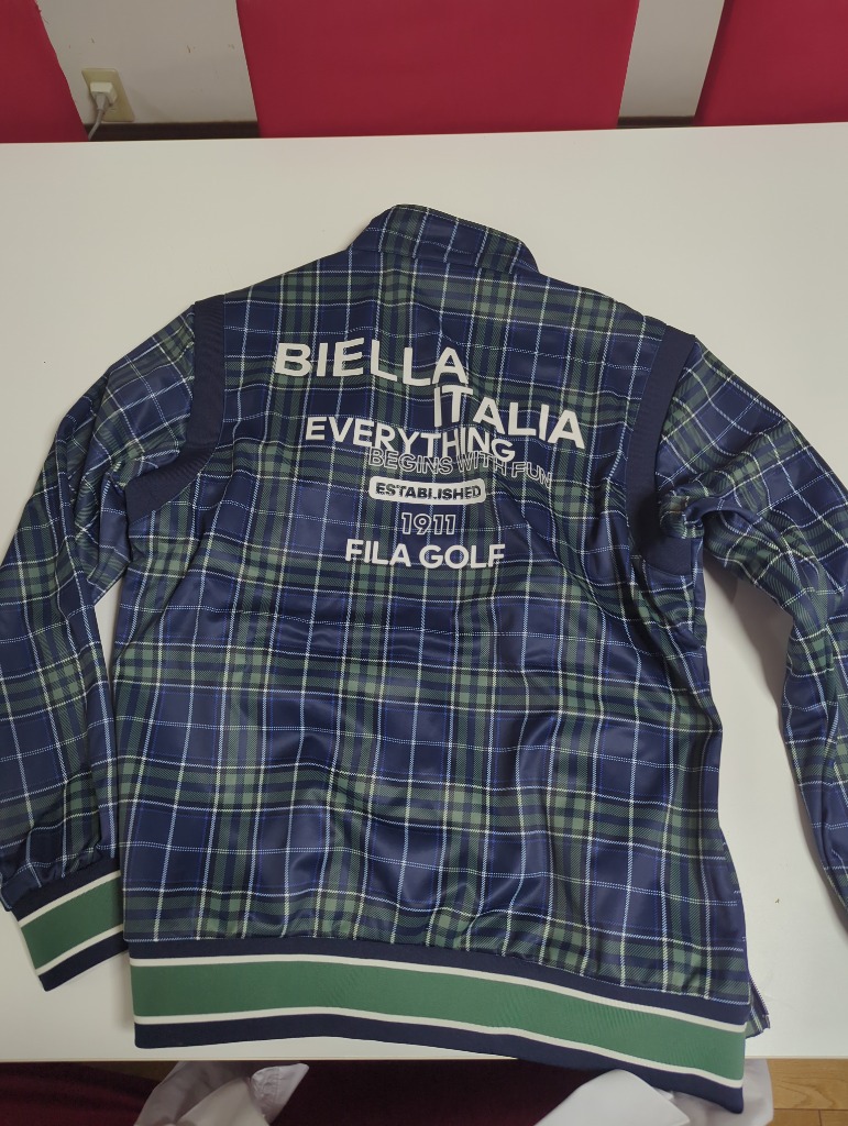 FILA ウィンタースポーツウェア Lサイズ チェック柄 ファー付き FILA ウィンタースポーツウェア Lサイズ チェック柄 ファー付き