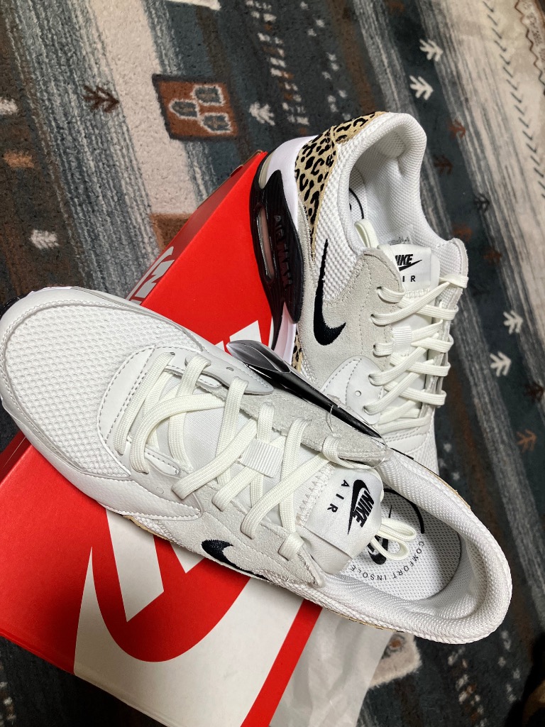 ナイキ ウィメンズ エア マックス エクシーHQ2115-100 24センチ NIKE ナイキ ウィメンズ エア マックス エクシー HQ2115-100