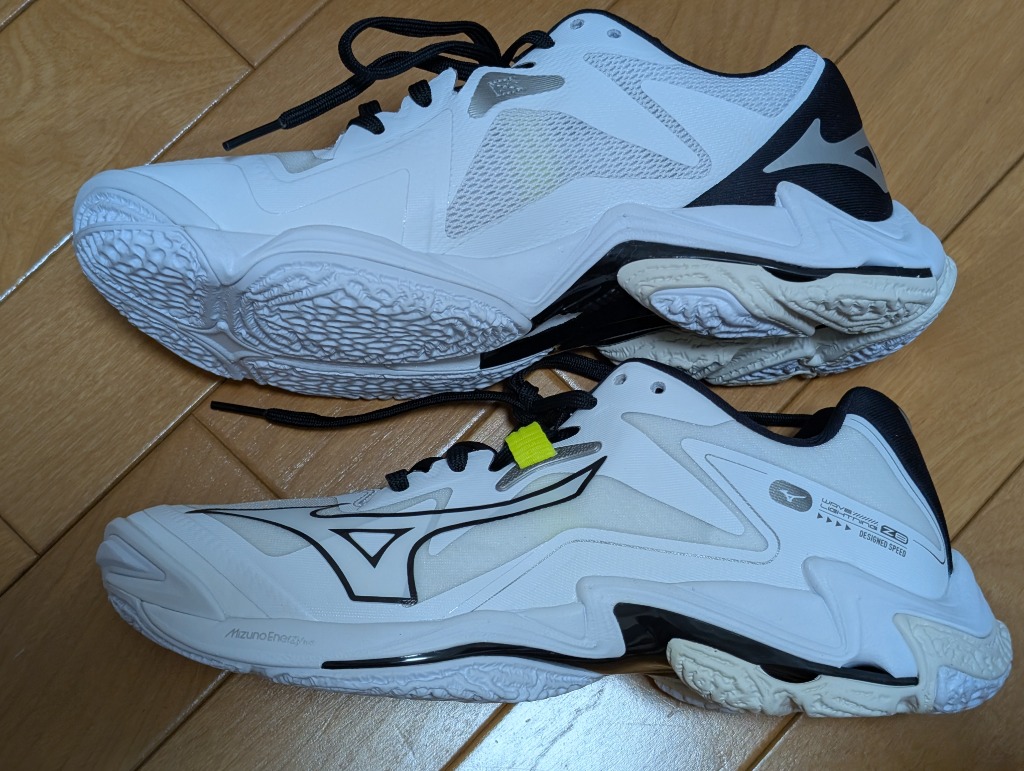 【25cm】2025年4月購入未使用　ミズノ ウエーブライトニング Z8 バレー MIZUNO ミズノ WAVE LIGHTNING Z8 ウエーブライトニング
