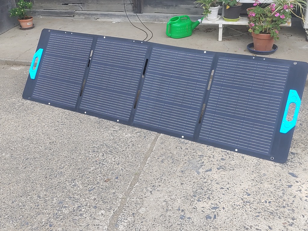新品未開封ANKER ソーラーパネル Solix PS200 Anker Solix PS200 Portable Solar Panel ソーラーパネル 200W