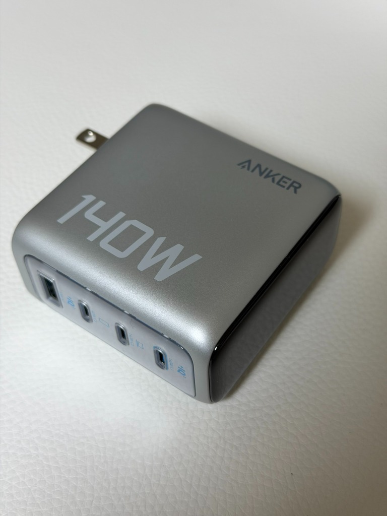 Anker Charger (140W, 4 Ports) 急速充電器 シルバー Anker Charger (140W, 4 Ports) 急速充電器 シルバー Anker Charger