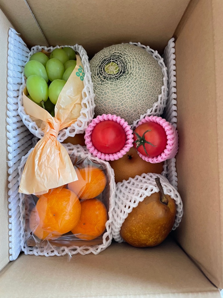 Amazon.co.jp: 果物屋さんの旬のフルーツセット化粧箱 約4kg