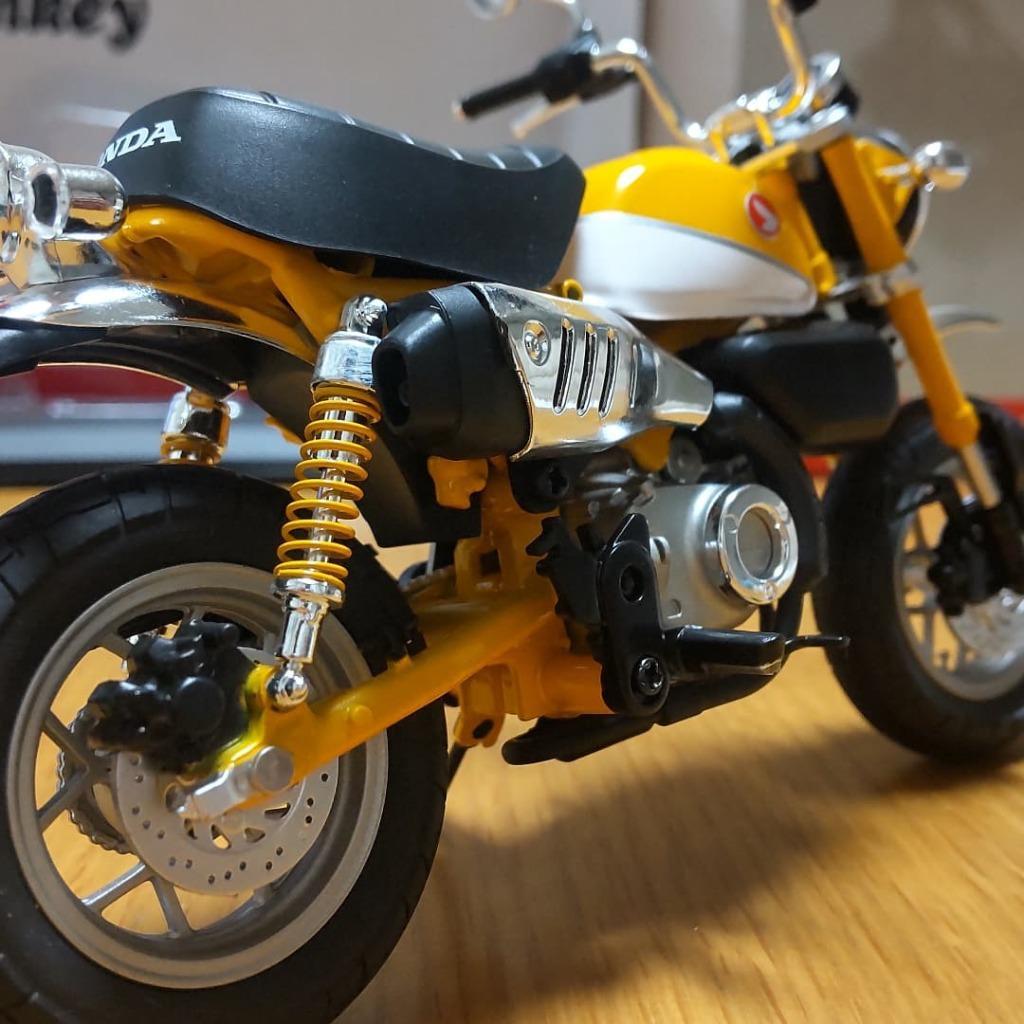 スカイネット 1/12 完成品バイク ホンダ Monkey125 バナナ