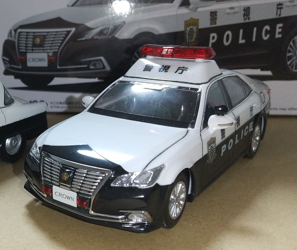 1/32　アオシマ　楽プラ　トヨタ　クラウンパトカー　等5種６台セット Amazon.com: Aoshima Toyota Crown Patrol Car 1:32 Scale Model