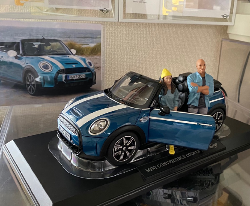 MINI ミニチュアカー F57 COOPER S Convertible（アイランド・ブルー