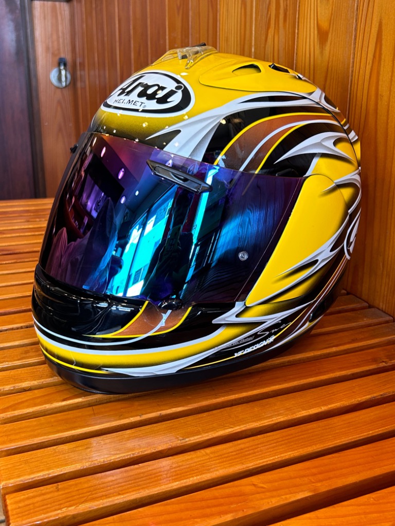 Arai ヘルメット鼓動 RX-7RR4中古品ミラーシールド Arai ヘルメット鼓動 RX-7RR4中古品ミラーシールド Arai