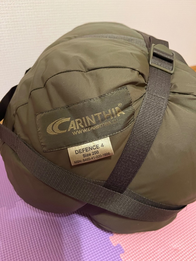 シュラフ 寝袋 冬用 マミー型 カリンシア Carinthia Defence 4 最強 軍用 ミリタリー