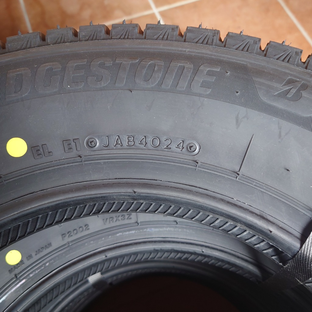 ヨチャブリヂストンVRX3　155/80R13 スタットレスタイヤ 4本 楽天市場】155/70R13 ブリヂストン ブリザック VRX3