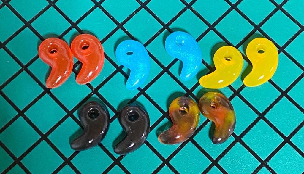 シリコンモールド 勾玉 マガタマ まがたま 16*12mm 1個 資材