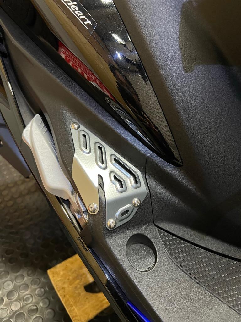 シグナスX 5型 リペイント済みカウルセット グレー？