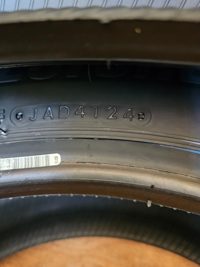 ブリザック 〔2024年製/在庫あり〕 BLIZZAK VRX3 205/55R17 95Q ブリザック 〔2024年製/在庫あり〕 BLIZZAK VRX3 205/55R17 95Q