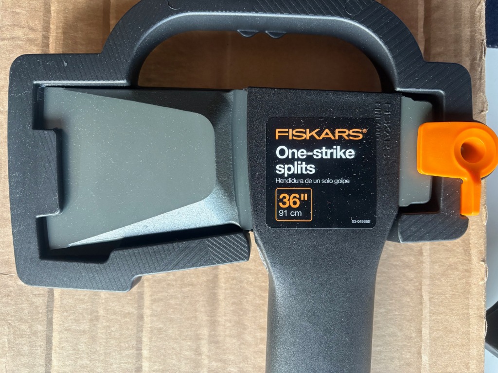 FISKARS フィスカース X27 7884 薪割り斧（36インチ）｜直輸入品