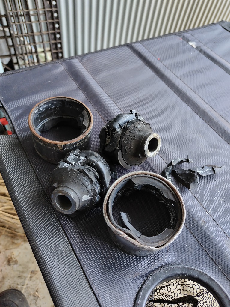 nismo ニスモ テンションロッドブッシュ(補修部品) ステージア WGNC34 260RS 54460-RS580用 ニスモ ブッシュ テンションの通販