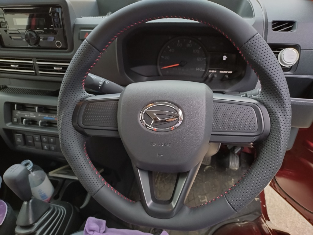 REAL(レアル)ステアリングハイゼットトラックジャンボ含む(S500P/S510P)/ムーヴ (LA100S)ブラックウッド TYB-BK REAL STEERING オリジナルシリーズ ダイハツ ハイゼット