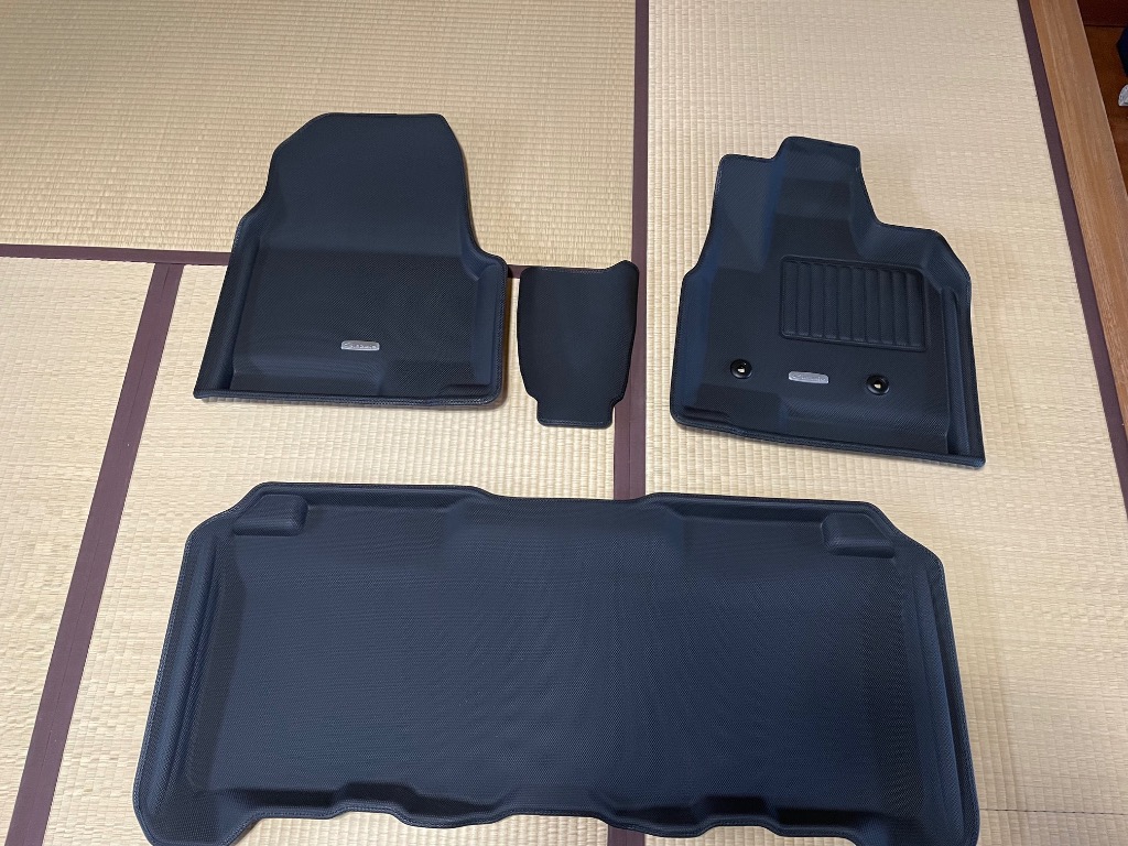 Clazzio（クラッツィオ） 車種別専用立体マット NEWラバー 1台分セット