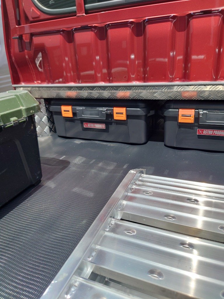 欠品中/11月中旬〜 軽トラック用 荷台ゴムマット＜ダイハツ