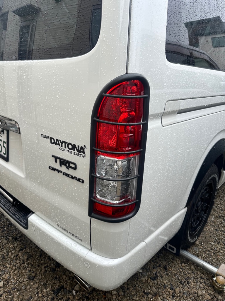 トヨタ 200系 ハイエース テールランプ ガード 左右 オフロード