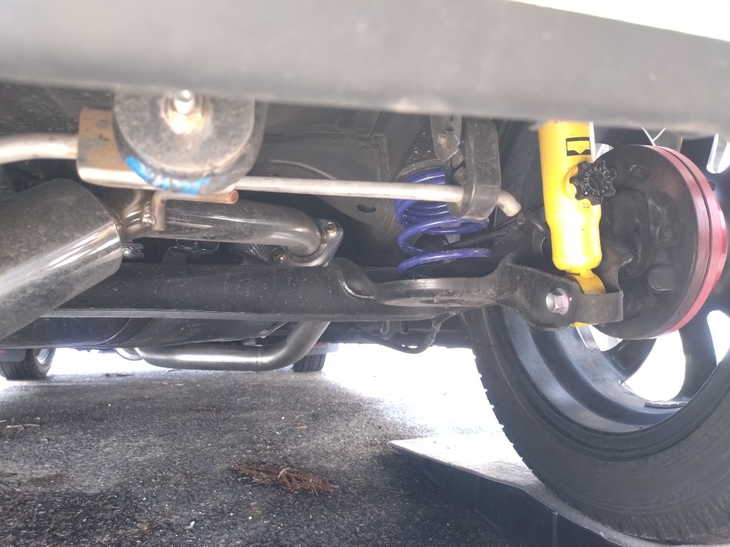 KYBカヤバ ローファースポーツプラス リアセットHA36S WSB1267Z KYB カヤバ ショックアブソーバー ローファースポーツ リア 左右