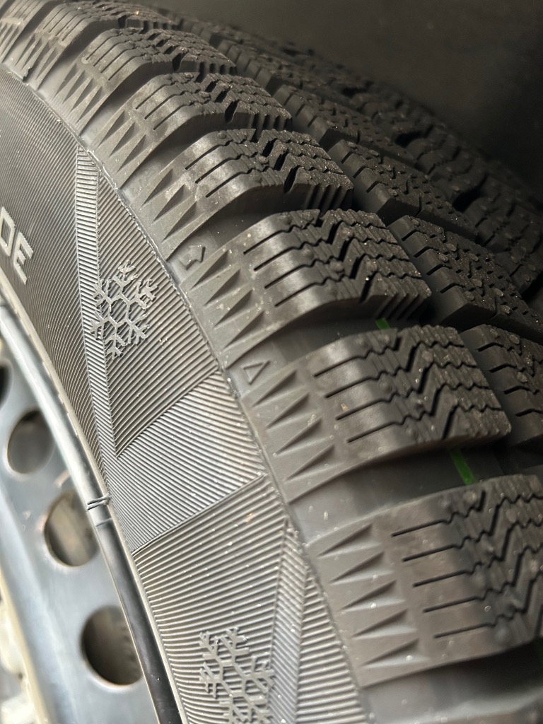 HIFLY（ハイフライ） 175/65R15 スタッドレスタイヤ4本セット Win-turi