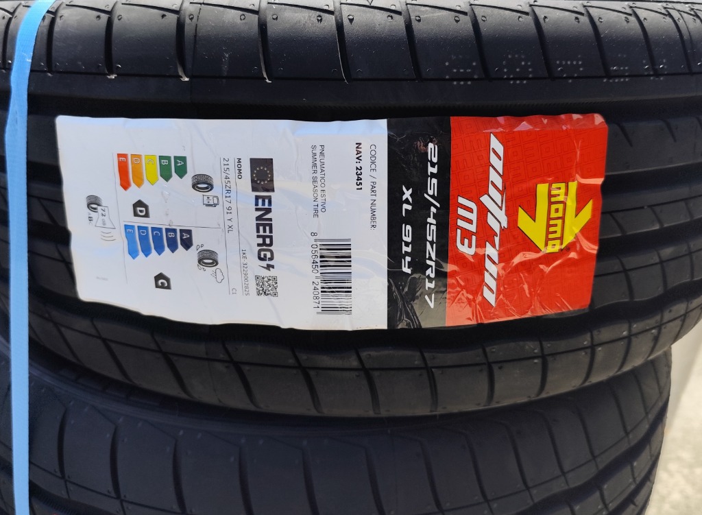 MOMO OUTRUN M3 215/45R17 4本セット モモタイヤ 4本セット 215/45R17 タイヤ サマータイヤ MOMO