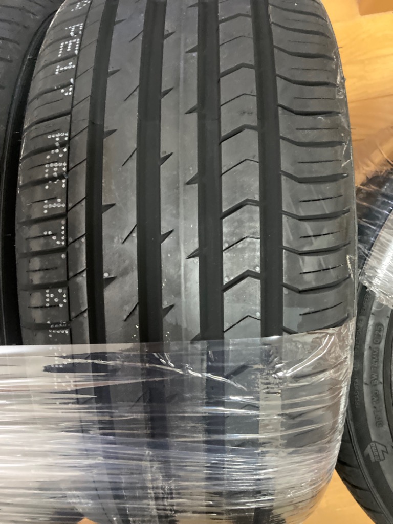 モモタイヤ 4本セット 225/40R18 タイヤ サマータイヤ MOMO Tires