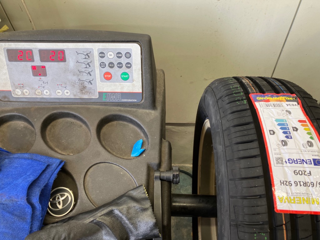 MINERVA 4本セット 205/60R16 タイヤ サマータイヤ ミネルバ