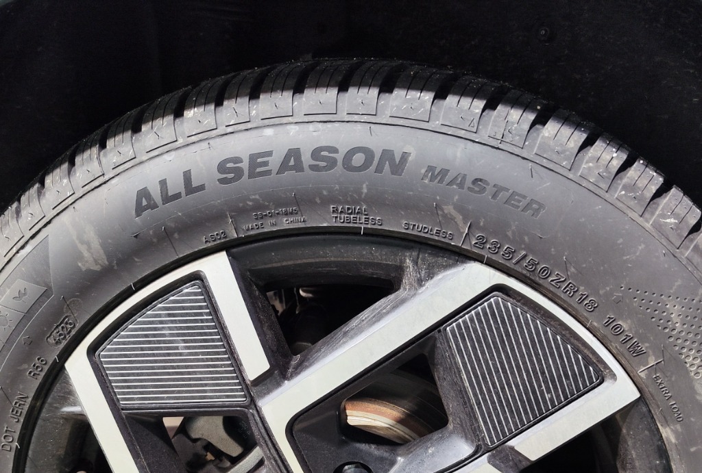 2023年　ミネルバ　オールシーズン　マスター　225/50R18　バリ溝　4本 ALL SEASON MASTER - MINERVA(ミネルバ)タイヤ | AUTOWAY
