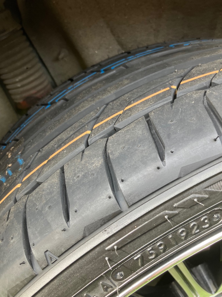 ニットータイヤ 245/35R20 NITTO ニットー NT555 G2 タイヤ サマー