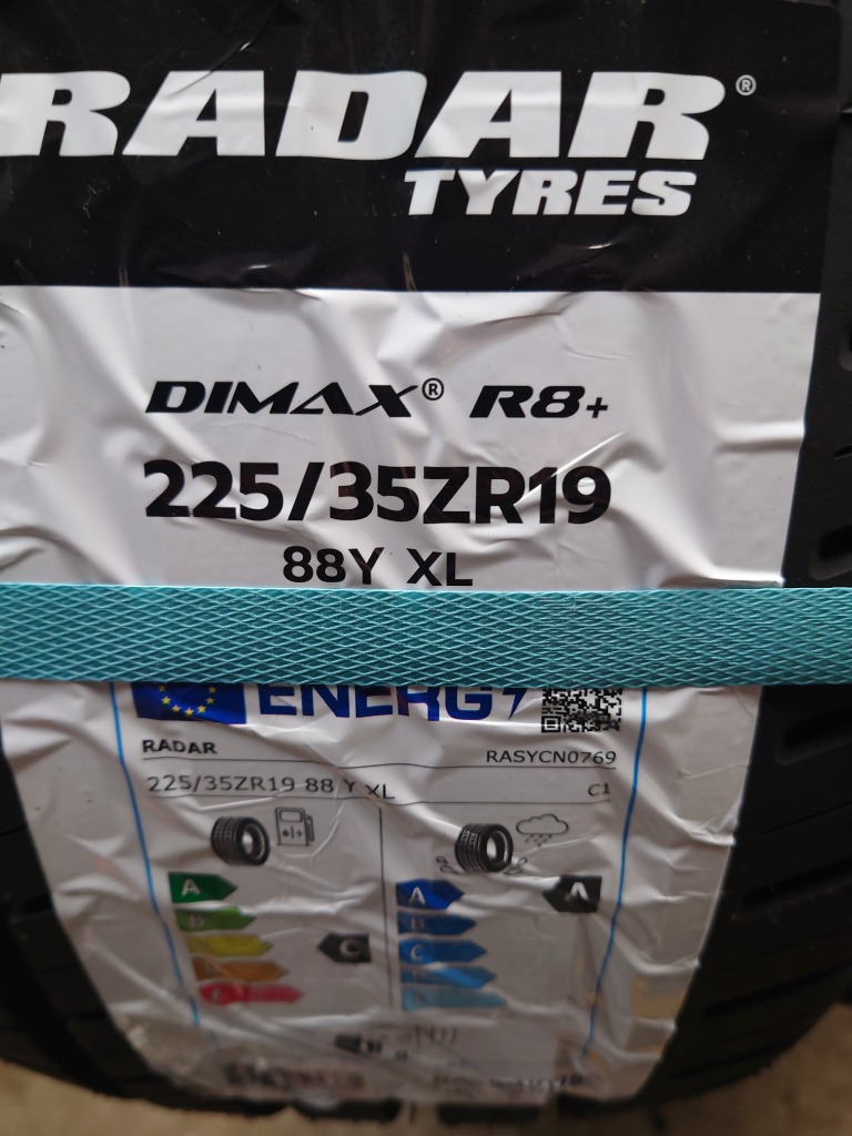 RADAR（レーダー） 225/35R19 タイヤ サマータイヤ Dimax R8+