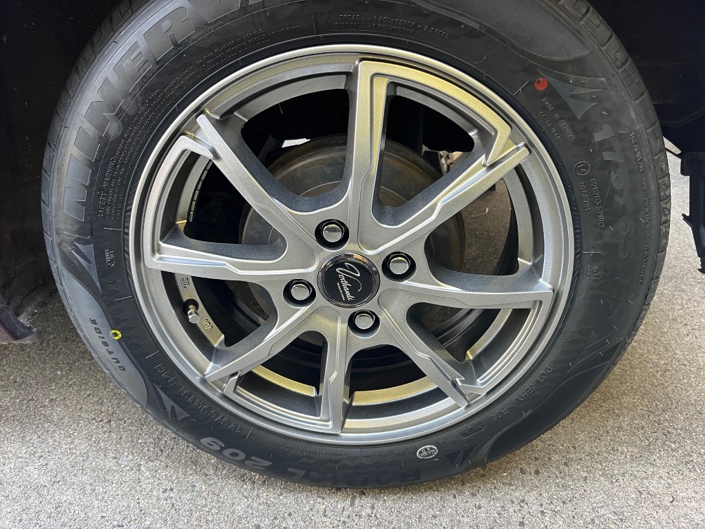 MINERVA 175/65R15 サマータイヤ ホイールセット 209 送料無料 4