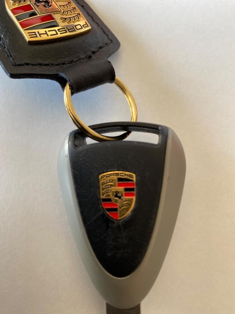 ポルシェ 純正 キーヘッドエンブレム カラークレスト ミニ エンブレム 911 996 964 993 986 944 928 ボクスター カイエン  オーナメント :OT224IAC:AutoWear - 通販 - Yahoo!ショッピング