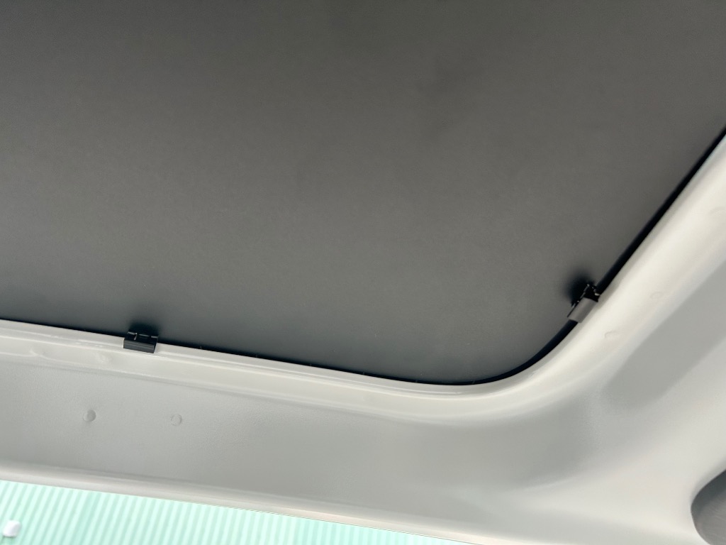 車中泊に使えます！　 ハイエース200系スーパーGL専用 ウィンドウパネル左右 200系 ハイエース スーパーGL ワイド幅 ウィンドウパネル 5面