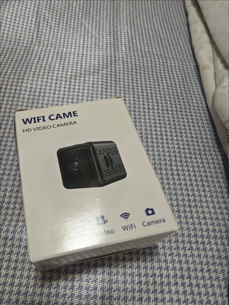小型防犯カメラ ミニカメラ 1080P高画質 夜間撮影 動体検知 WiFi