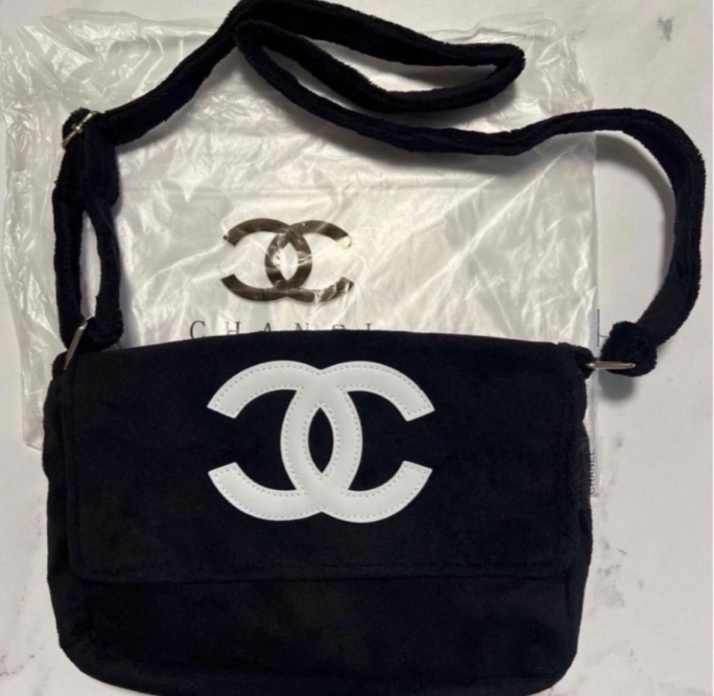 ♡超美品♡CHANEL 黒 パイル素材ポーチ ショルダー