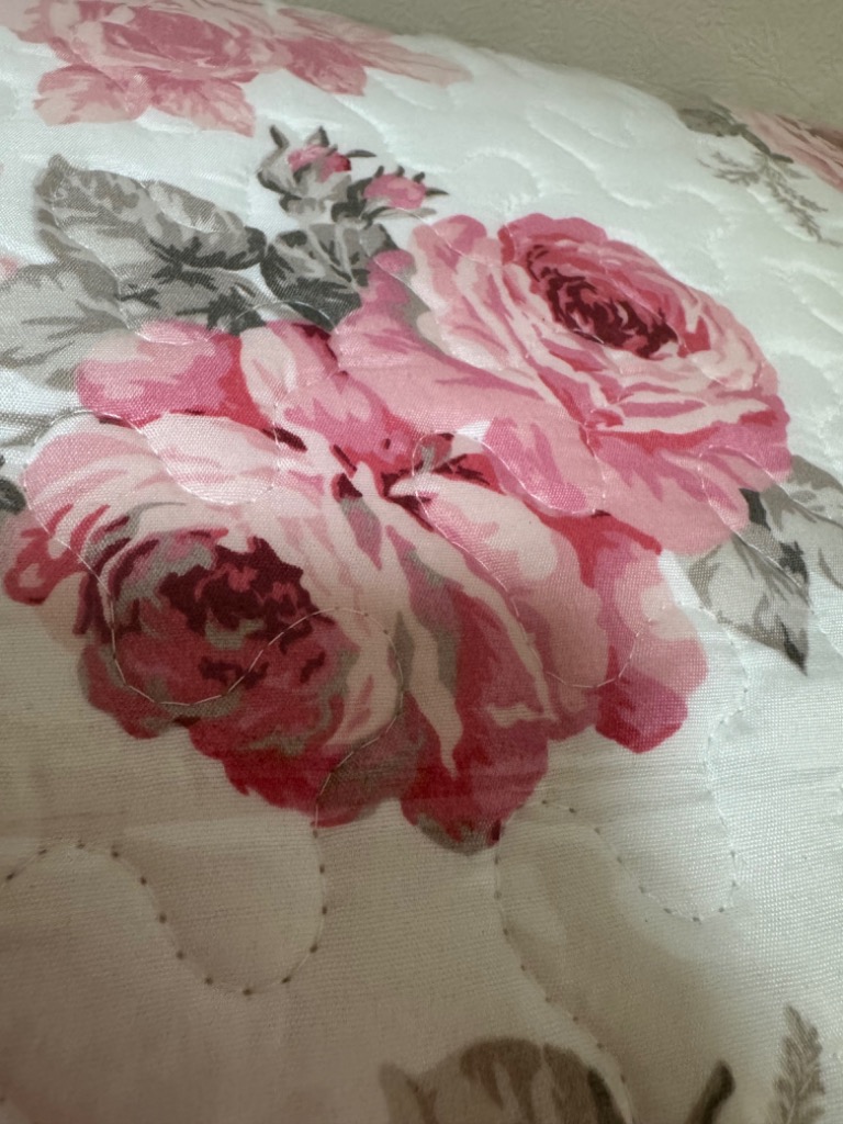 ２枚セット 両面使用できる　キルトマルチカバー　薔薇柄ピンク　１９０ｘ２４０ｃｍ 2枚セット 両面使用できる キルトマルチカバー 薔薇柄ピンク